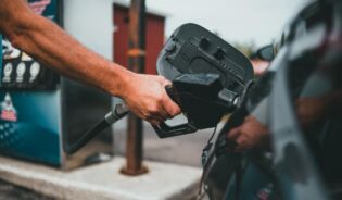 Заправка авто бензином по низкой цене в Польше