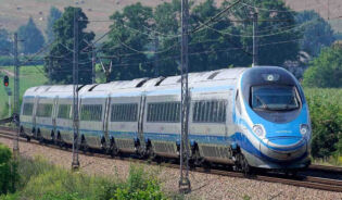 Pociąg intercity w Polsce