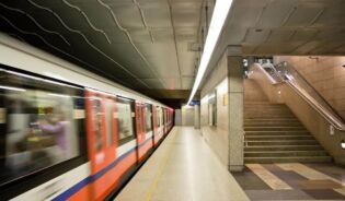 Метро в Варшаве где нужен проездной