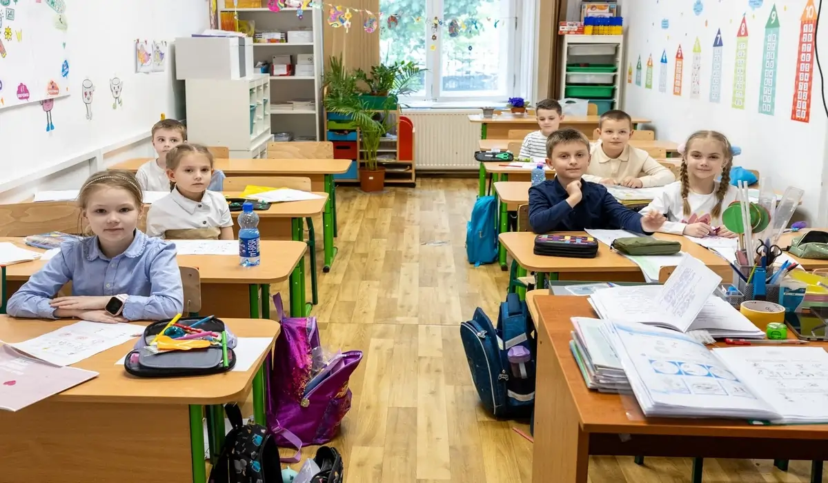 Фото української школи у Варшаві