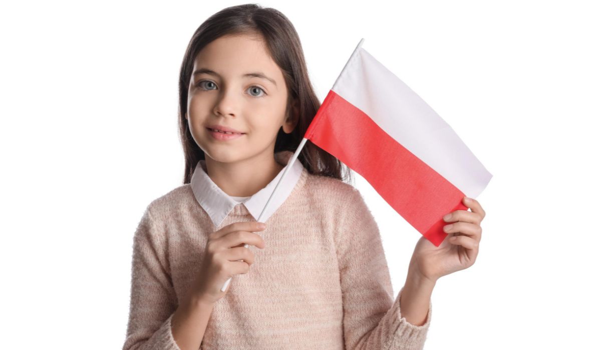 Dziewczyna z polską flagą-Pl