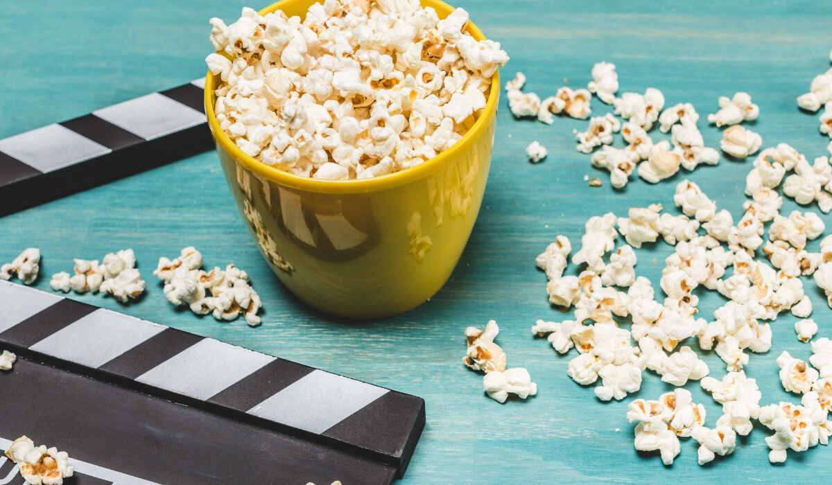 Popcorn, który można jeść podczas oglądania filmów na platformie streamingowej