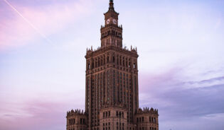 Дворец культуры и науки в Варшаве, где популярен русский язык
