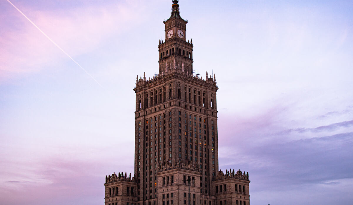 Pałac Kultury i Nauki w Warszawie, gdzie język rosyjski jest popularny
