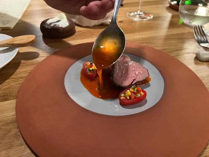 Внутри ресторана Bez Gwiazdek