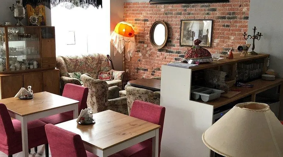 Ресторан Скамейка всередині